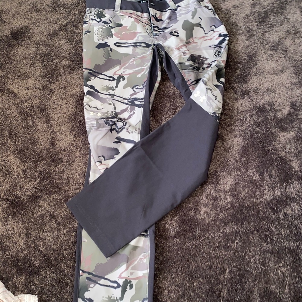 UA storm fitted hunting pants